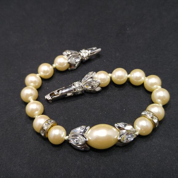 Vintage Faux Pearl Rhinestone Bracelet, Hand-knotted Glass Pearls - Picture 8 of 10
